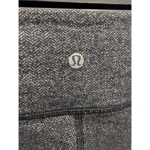 Lululemon Wunder Under Herringbone Leggings *Size 4* - Picture 5 of 6